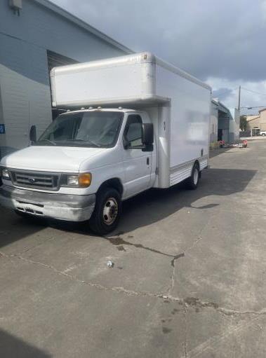 Used 2007 14 ' Box Truck for sale