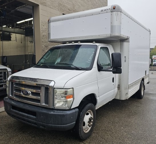 Used 2010 14 ' Box Truck for sale