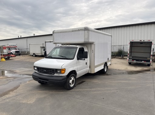 Used 2006 14 ' Box Truck for sale