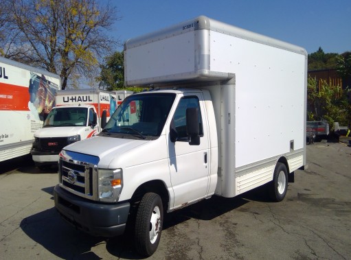 Camion usagé avec fourgon 2012 14&nbsp;pi à vendre