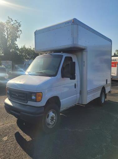 Used 2007 14 ' Box Truck for sale