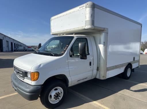 Used 2007 14 ' Box Truck for sale