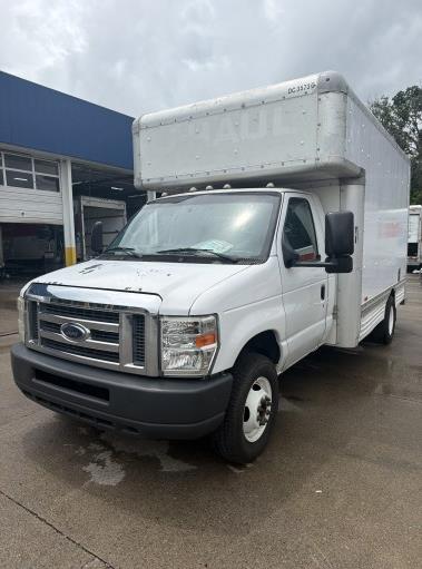 Used 2012 14 ' Box Truck for sale