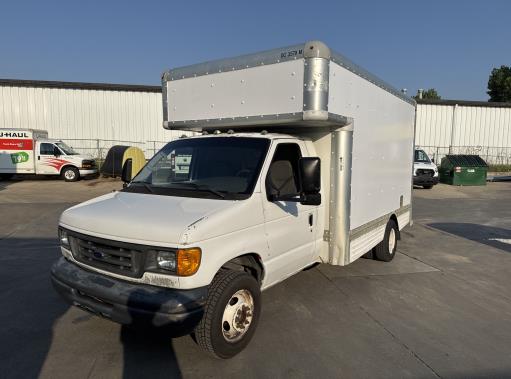 Used 2006 14 ' Box Truck for sale