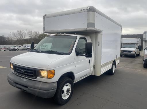 Used 2007 14 ' Box Truck for sale