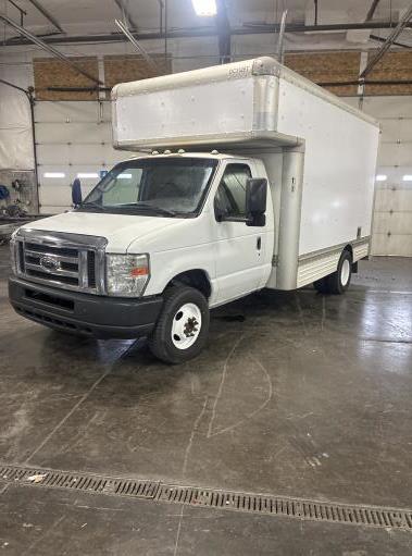 Used 2008 14 ' Box Truck for sale