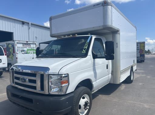 Used 2008 14 ' Box Truck for sale