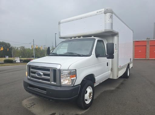 Used 2008 14 ' Box Truck for sale