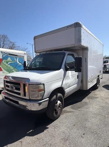 Used 2008 14 ' Box Truck for sale
