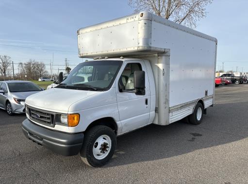 Used 2007 14 ' Box Truck for sale