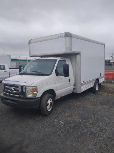 Used 2008 14 ' Box Truck for sale