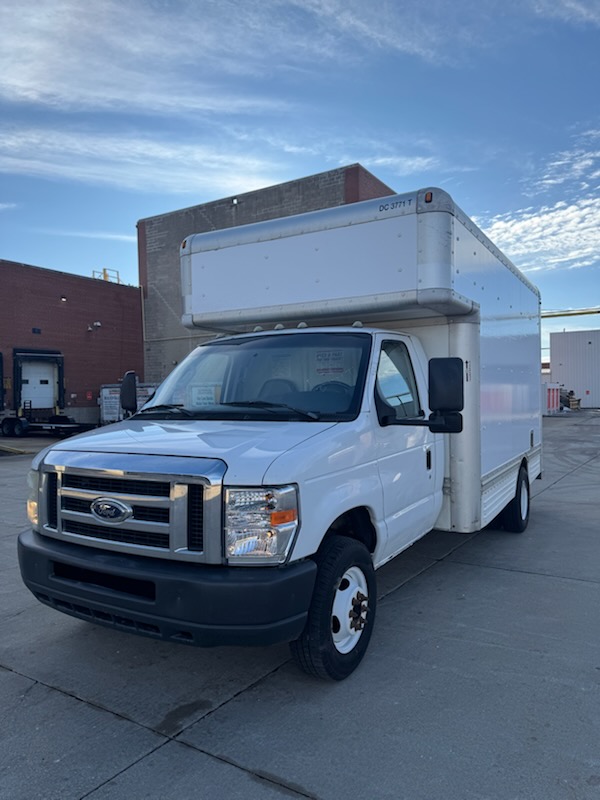 Used 2008 14 ' Box Truck for sale