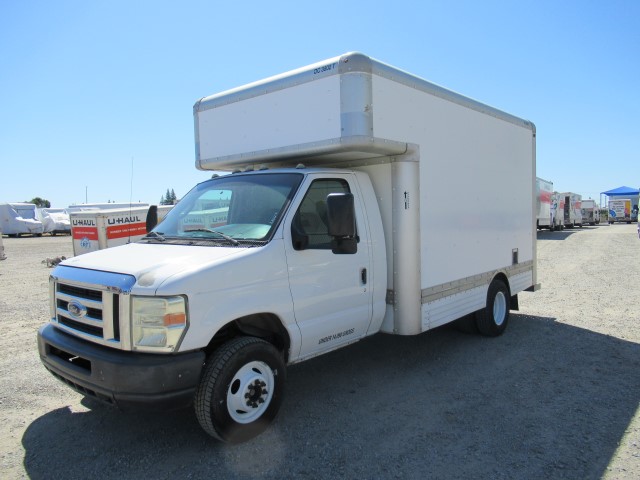 Used 2008 14 ' Box Truck for sale
