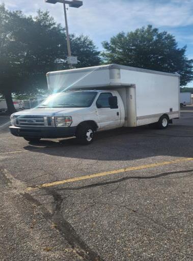 Used 2008 14 ' Box Truck for sale