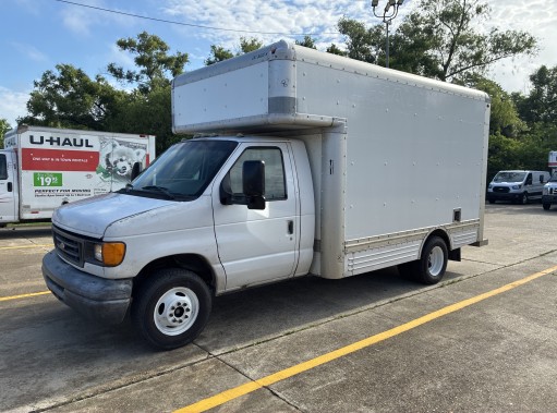 Used 2007 14 ' Box Truck for sale