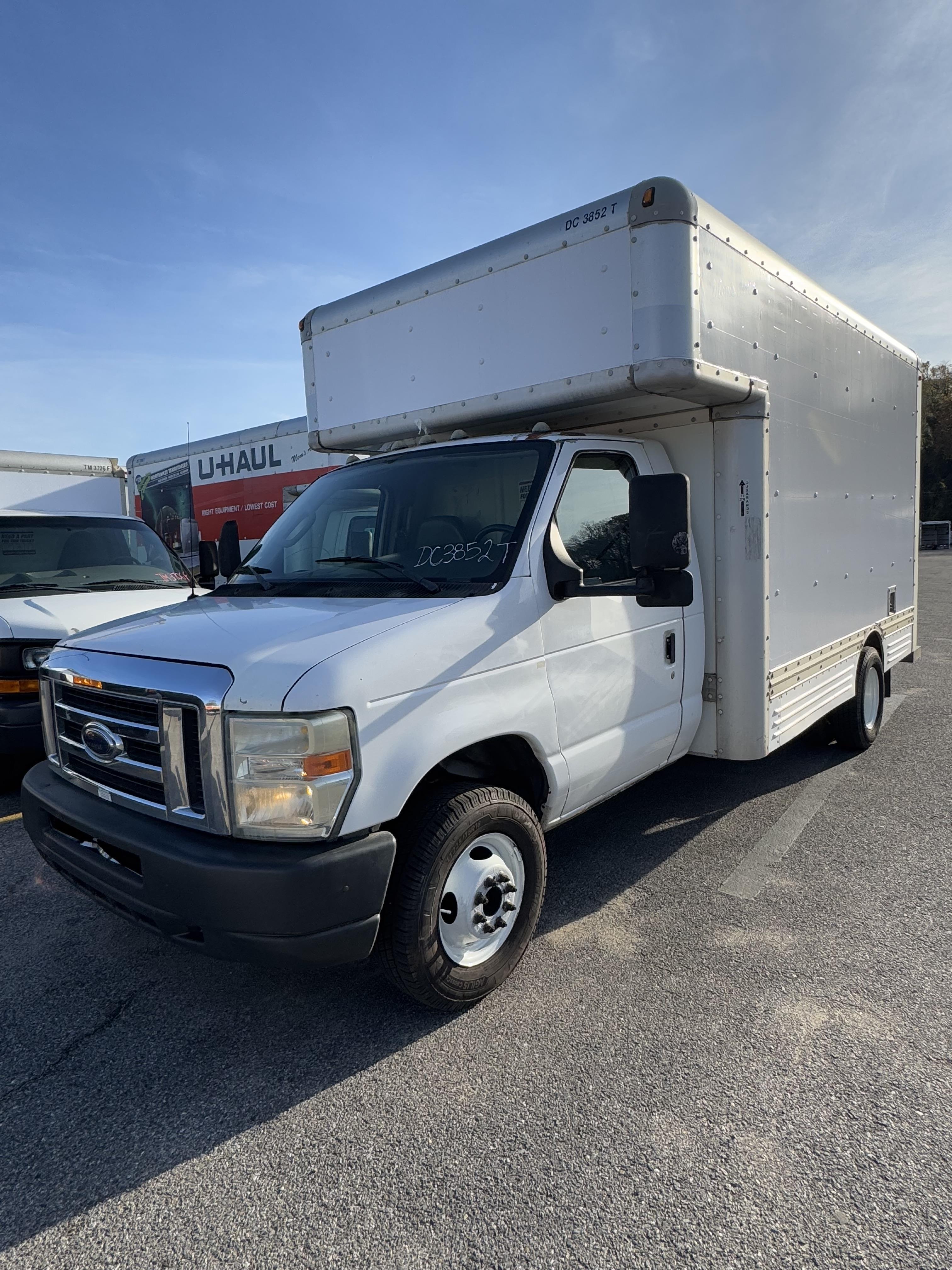 Used 2008 14 ' Box Truck for sale