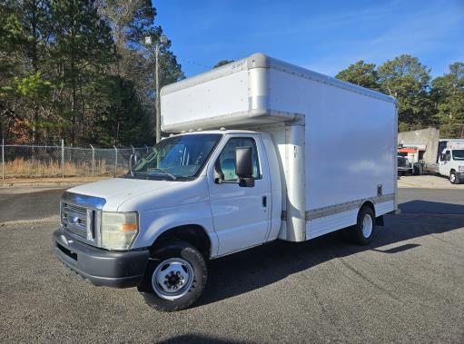 Used 2008 14 ' Box Truck for sale