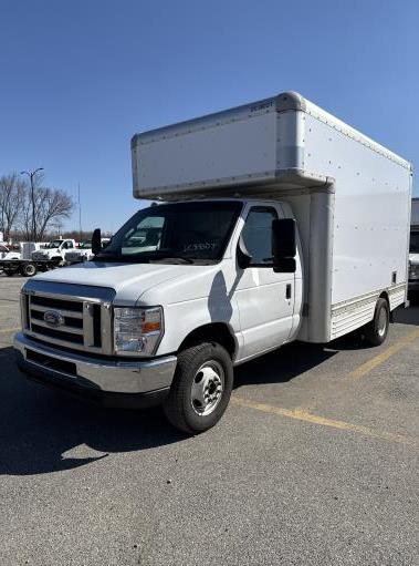 Used 2008 14 ' Box Truck for sale