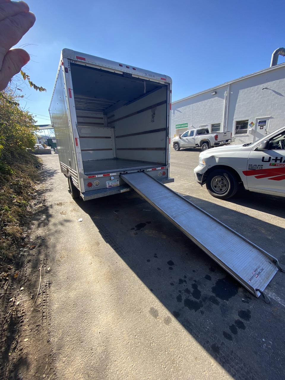 2006 14' Box Truck for Sale in Kansas City, KS 66102 UHaul Truck Sales