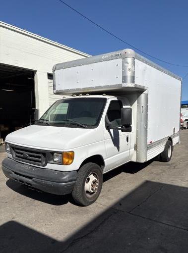 Used 2007 14 ' Box Truck for sale