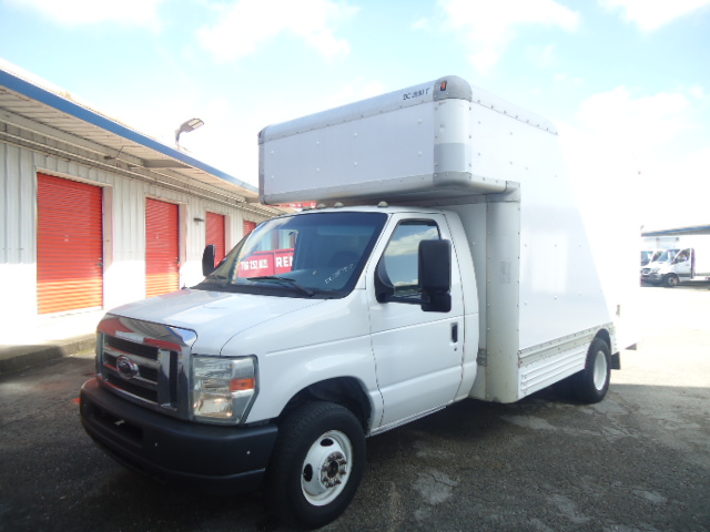 Used 2008 14 ' Box Truck for sale