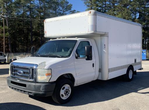 Used 2008 14 ' Box Truck for sale