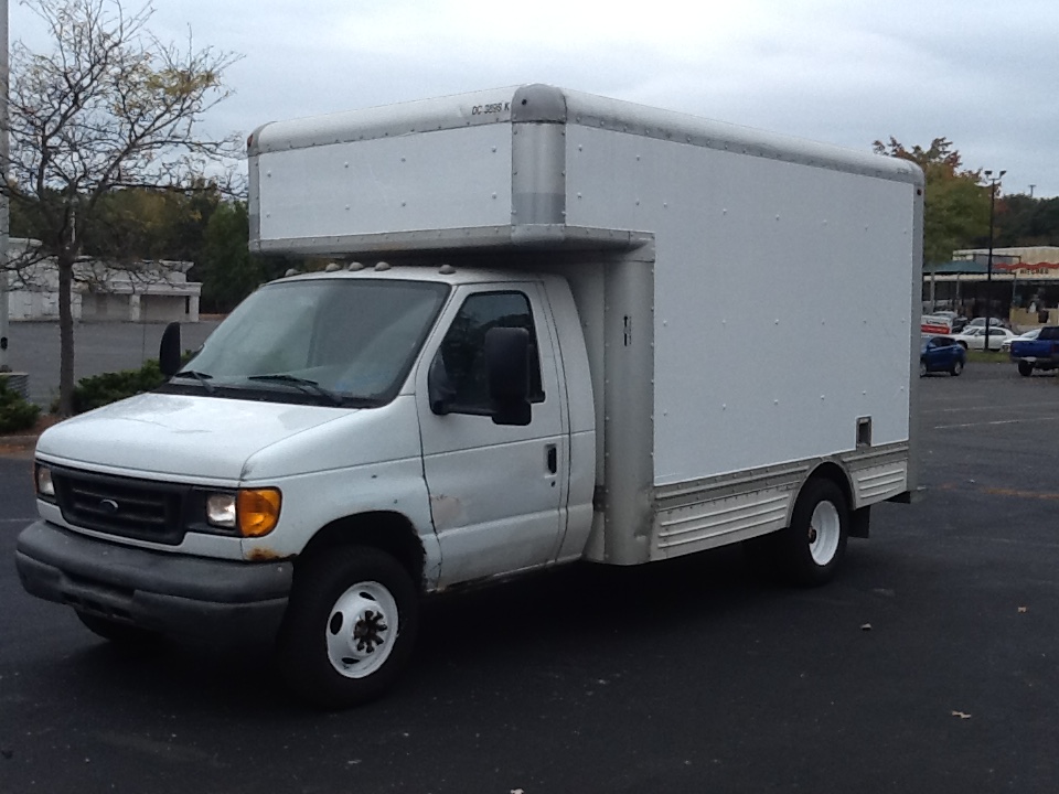 Used 2007 14 ' Box Truck for sale