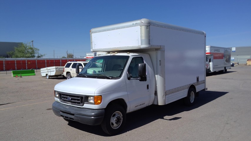 Used 2007 14 ' Box Truck for sale