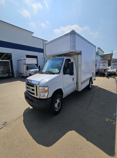 Used 2012 14 ' Box Truck for sale