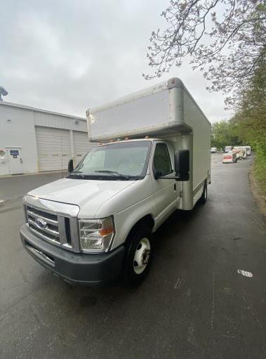Used 2008 14 ' Box Truck for sale