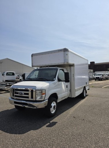 Used 2012 14 ' Box Truck for sale