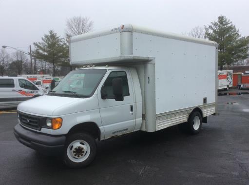 Used 2007 14 ' Box Truck for sale