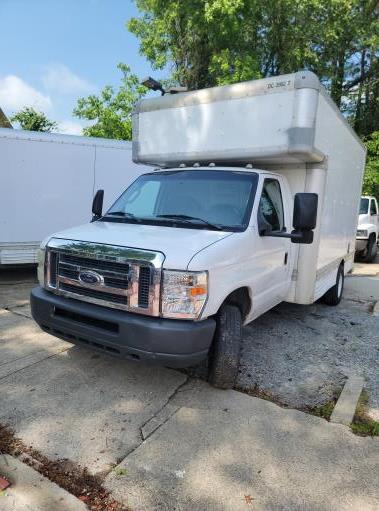 Used 2008 14 ' Box Truck for sale