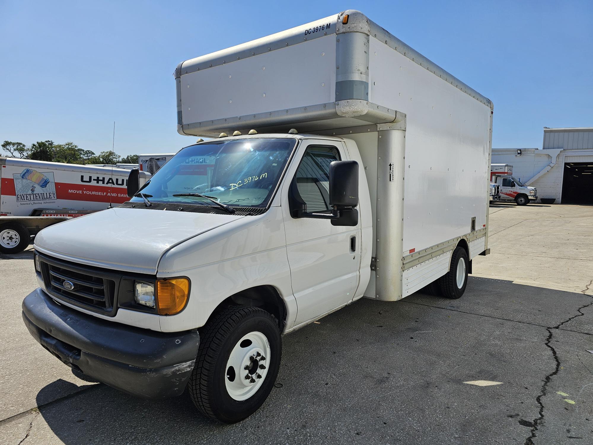 Used 2006 14 ' Box Truck for sale