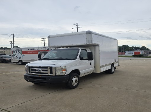 Used 2012 14 ' Box Truck for sale