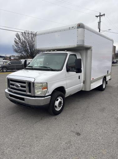 Used 2008 14 ' Box Truck for sale