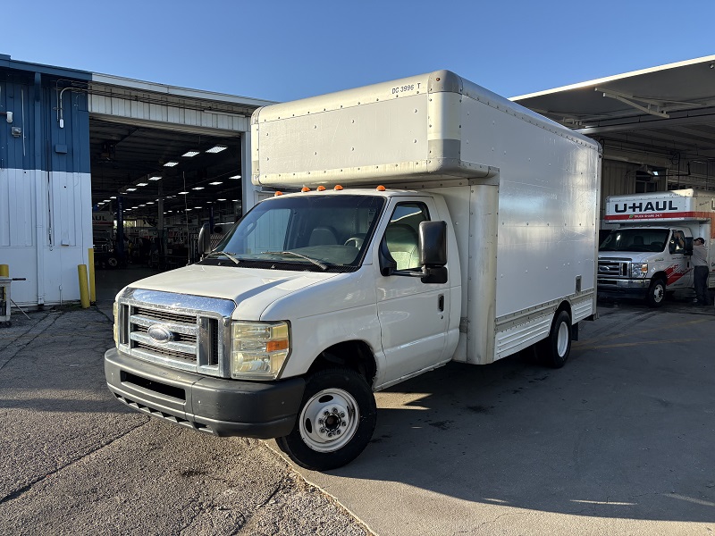 Used 2008 14 ' Box Truck for sale
