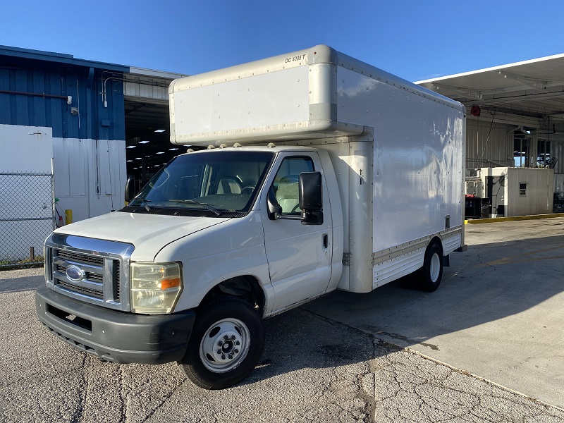 Used 2008 14 ' Box Truck for sale