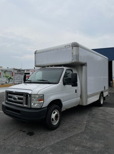 Used 2012 14 ' Box Truck for sale