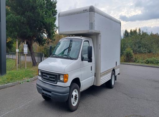 Used 2007 14 ' Box Truck for sale