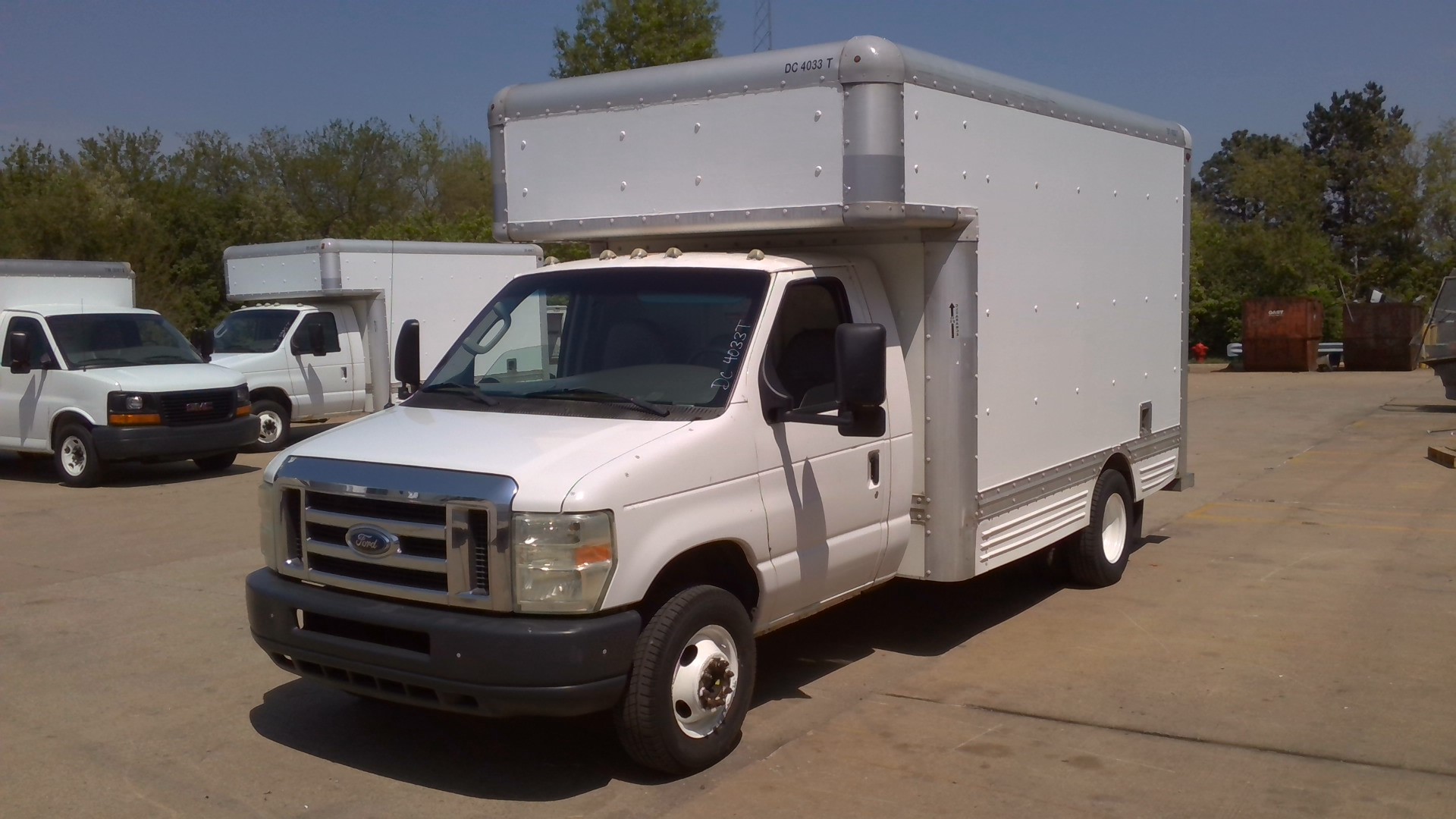 Used 2008 14 ' Box Truck for sale