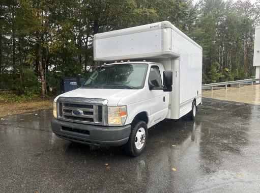 Used 2008 14 ' Box Truck for sale