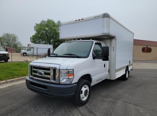 Used 2008 14 ' Box Truck for sale