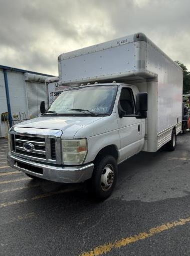 Used 2008 14 ' Box Truck for sale