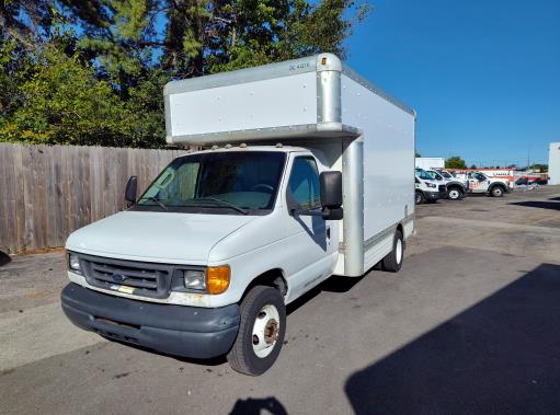 Used 2007 14 ' Box Truck for sale