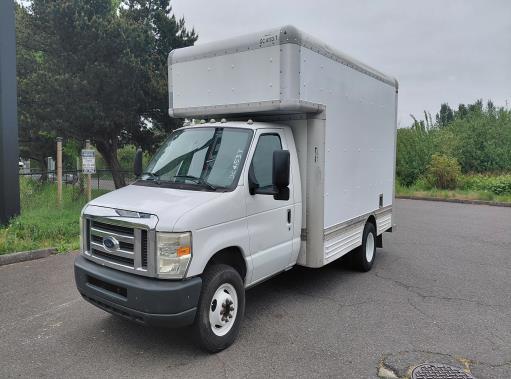 Used 2008 14 ' Box Truck for sale