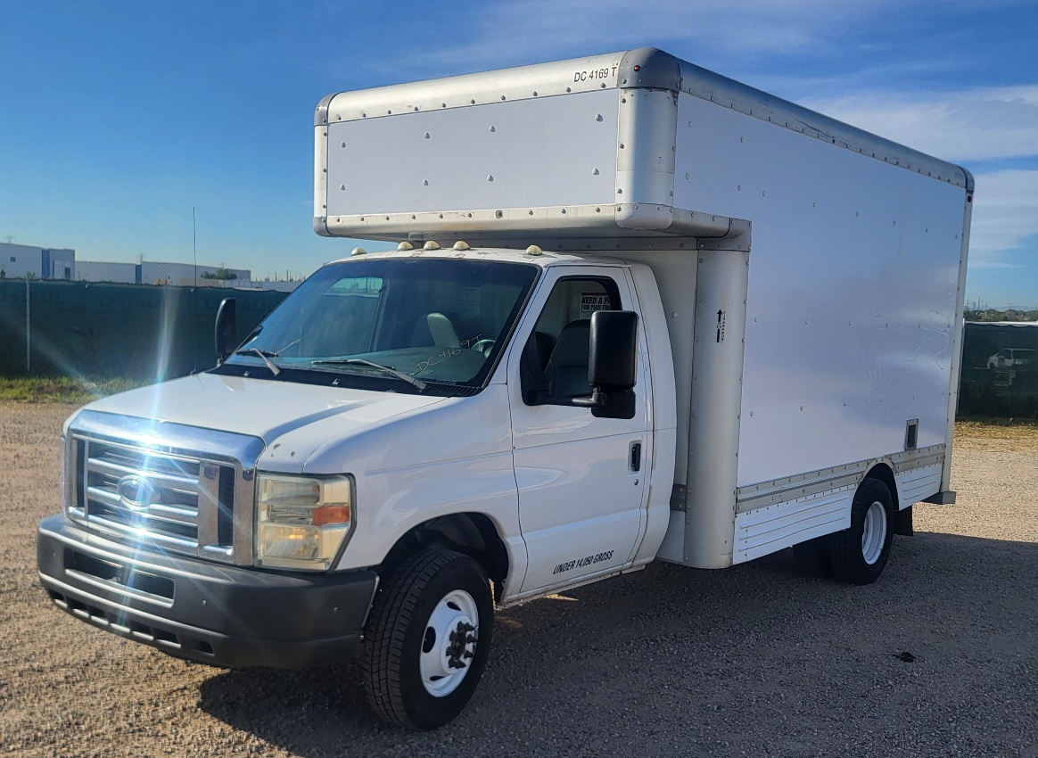 Used 2008 14 ' Box Truck for sale