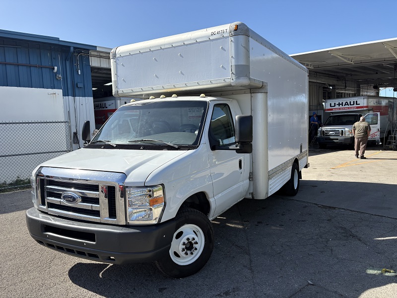 Used 2008 14 ' Box Truck for sale