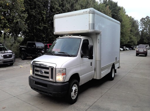 Used 2008 14 ' Box Truck for sale