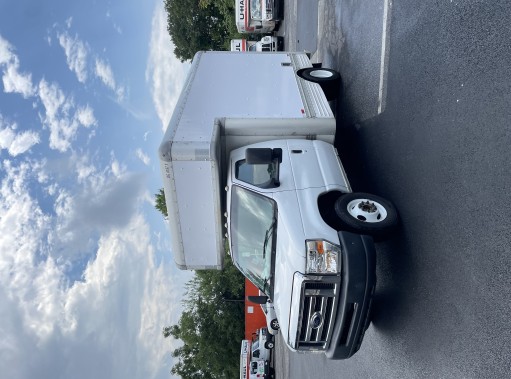 Used 2008 14 ' Box Truck for sale